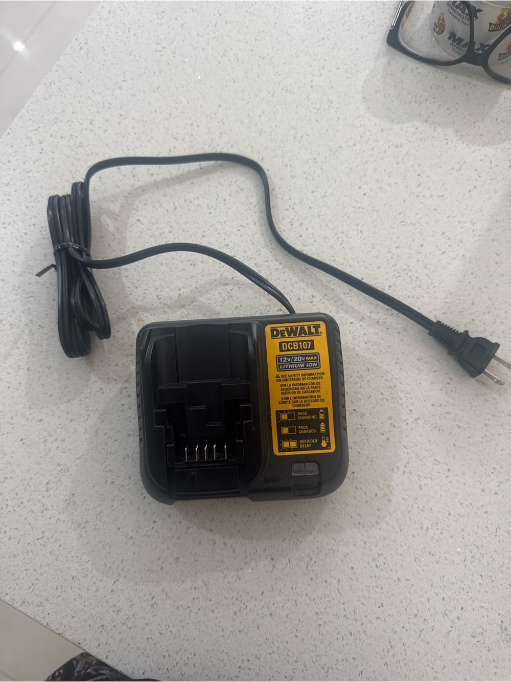 DEWALT DCB107 12V/20V MAX Lithium-Ion Charger - Black & Yellow